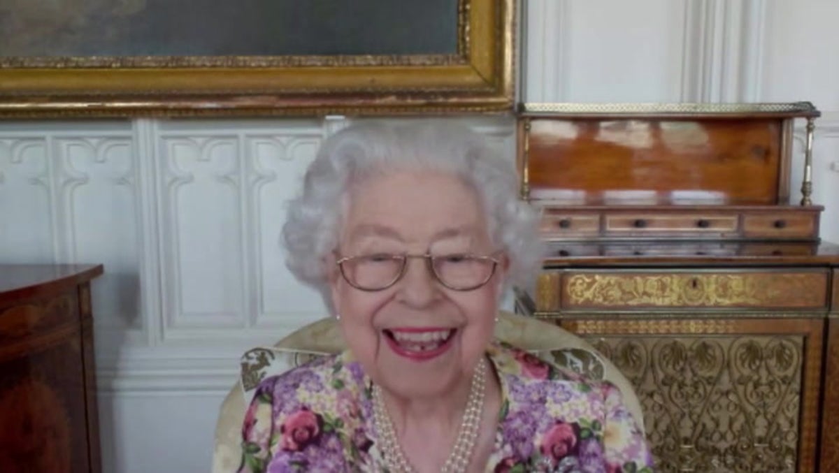 Queen Elizabeth laughs on video call to celebrate Australians of the Year