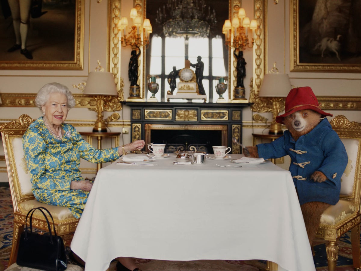 Platinum Jubilee: Dan Walker leads praise of ‘brilliant’ Paddington and Queen sketch