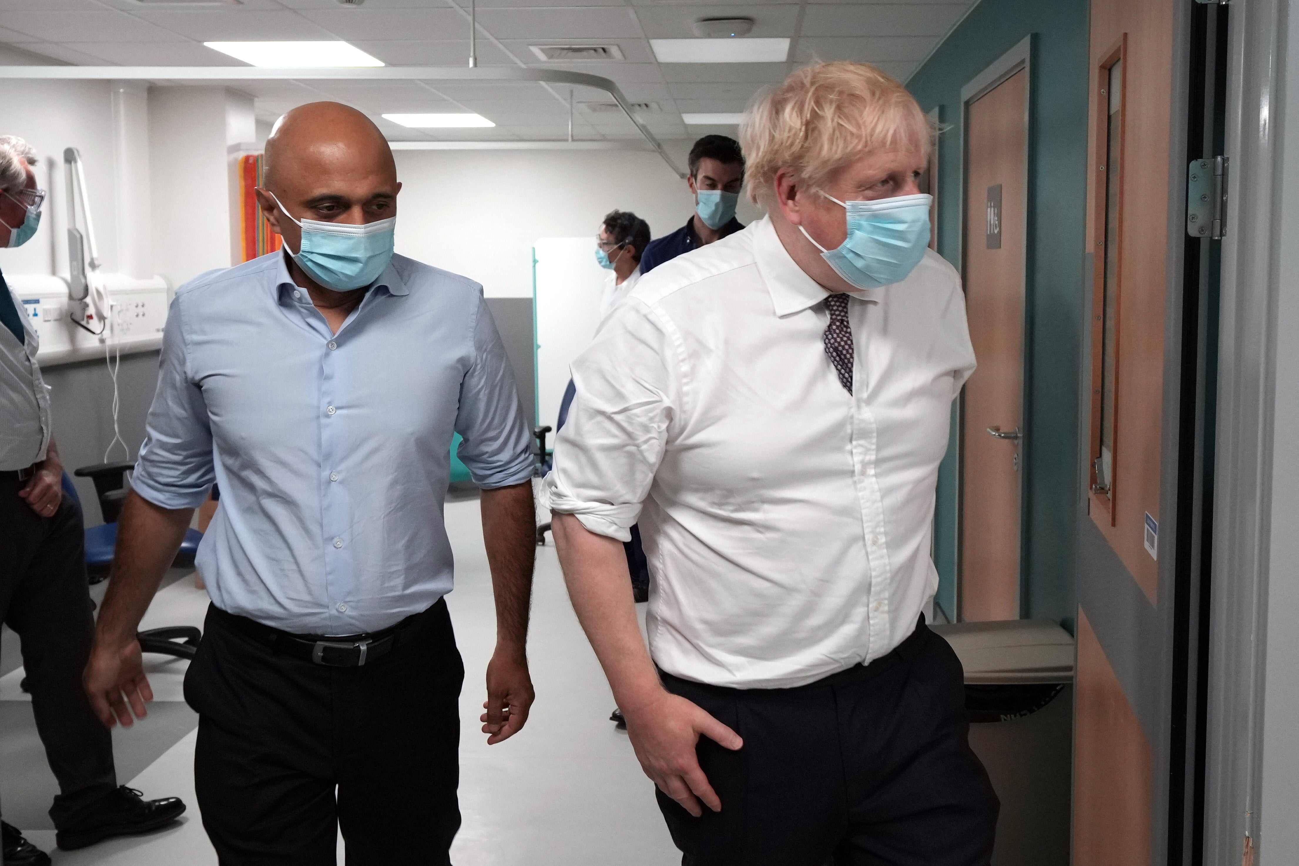 Boris Johnson and the health secretary during a hospital visit