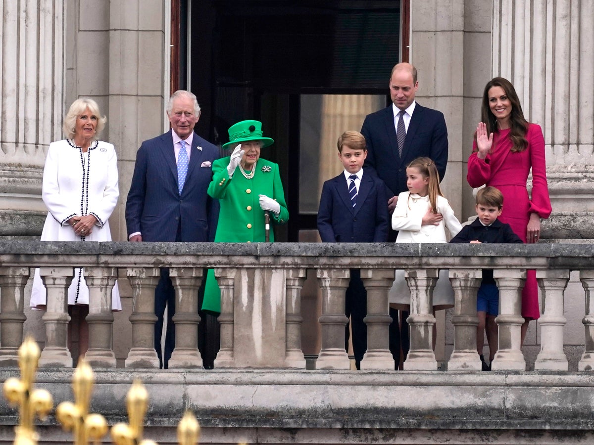 Jubilee – live: Queen makes statement to mark end of bank holiday celebrations