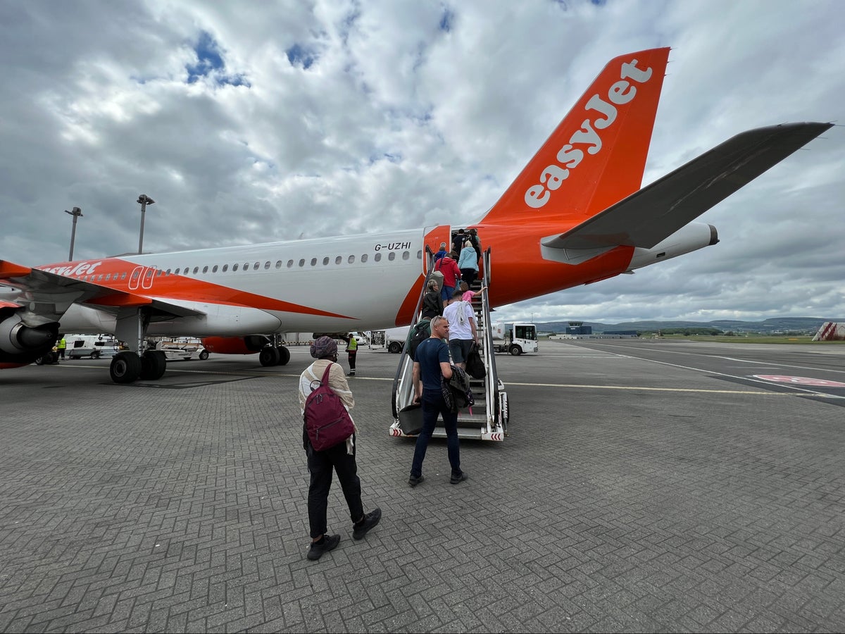 Cancelled flights today – live: EasyJet axes 60 more services while British Airways scraps another 124