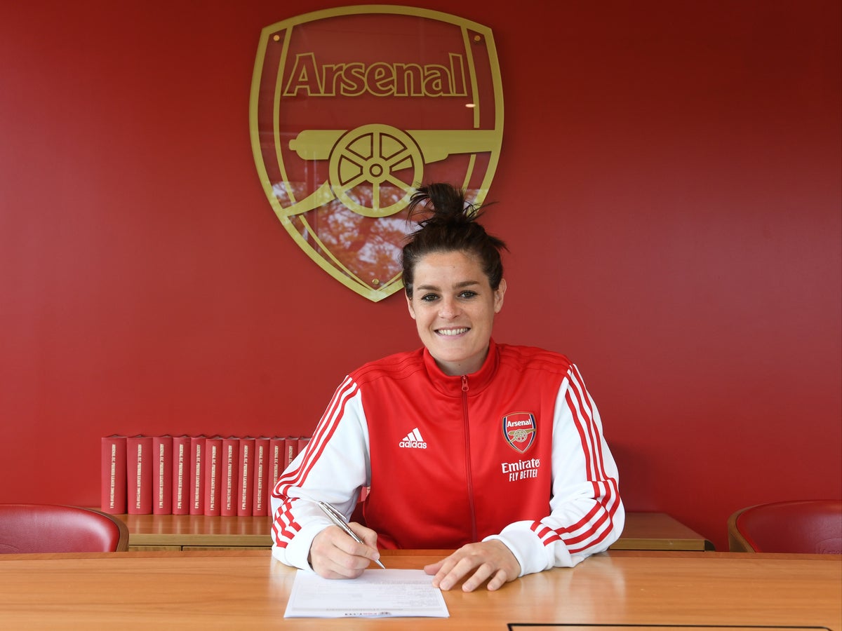 ‘I’m excited’: Jen Beattie signs new deal at Arsenal