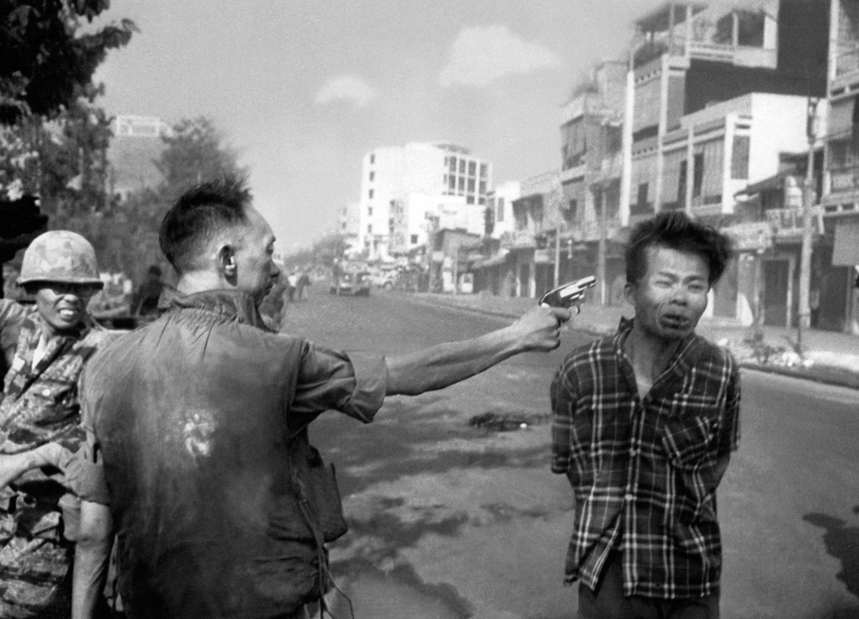 Napalm Girl - AP Photos and War
