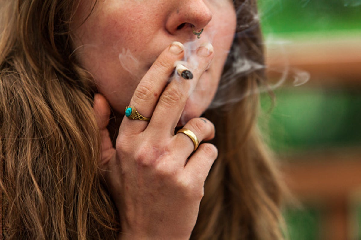 Plans to raise legal smoking age in UK to 21 could be unveiled by government