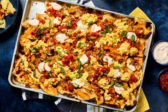 <p>Mix and match your favourite toppings on these breakfast nachos </p>