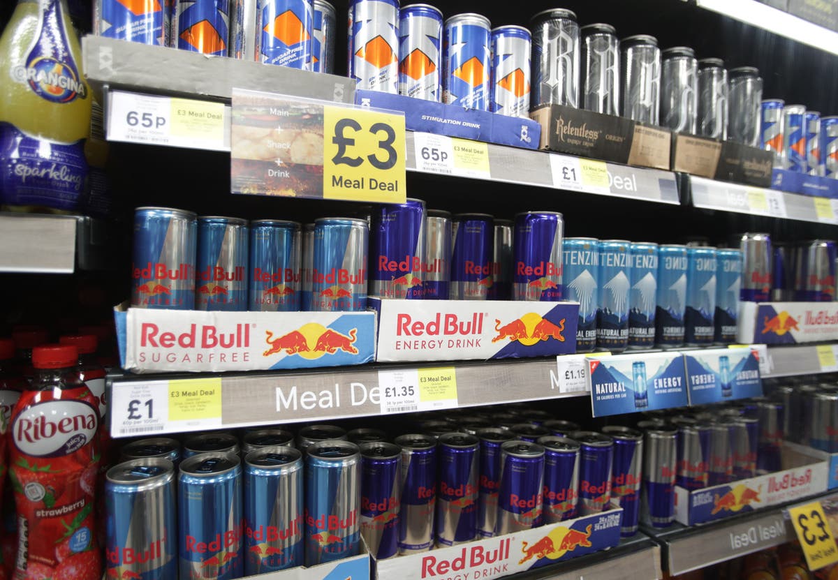 Doctors issue urgent warning to anyone who drinks energy drinks