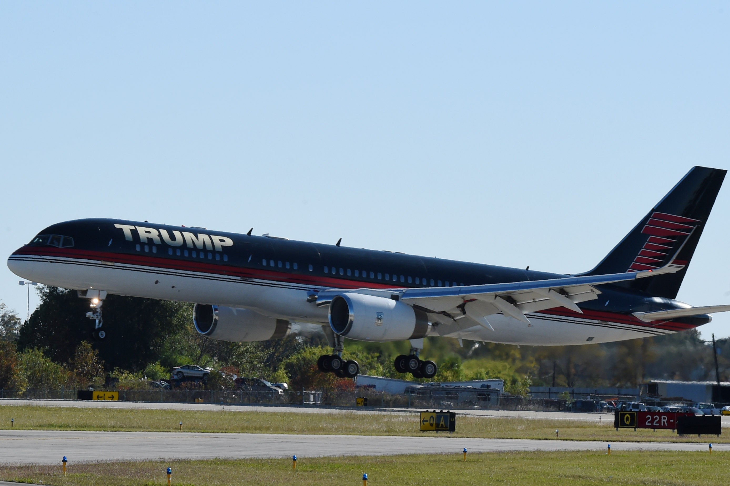 The private jet of Donald Trump lands before a “get-out-the-vote” rally December 9, 2016 in Baton Rouge, Louisiana