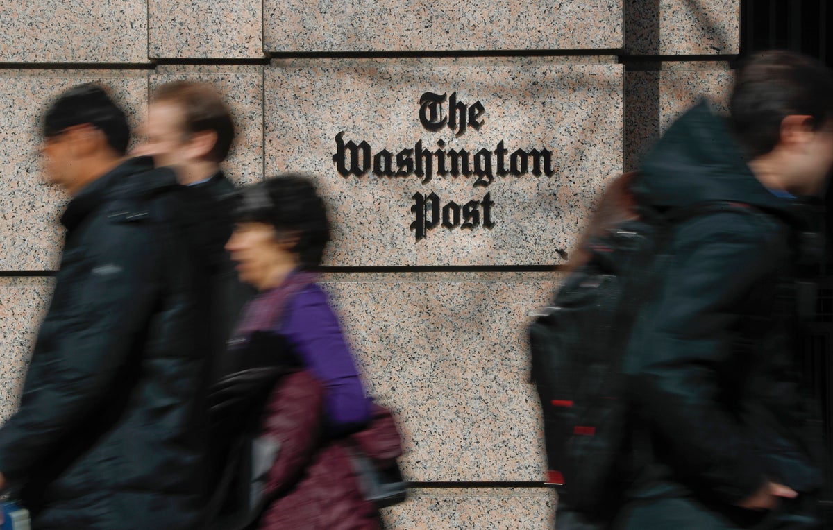 Washington Post, çevrimiçi savaşın ortasında muhabiri ateşledi