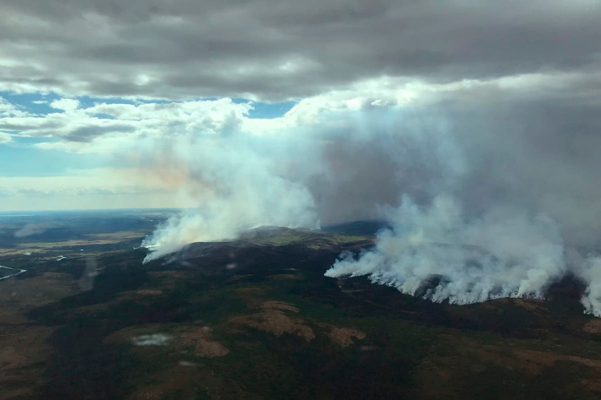 Large tundra wildfire in southwest Alaska threatens villages Large tundra wildfire in southwest Alaska threatens villages