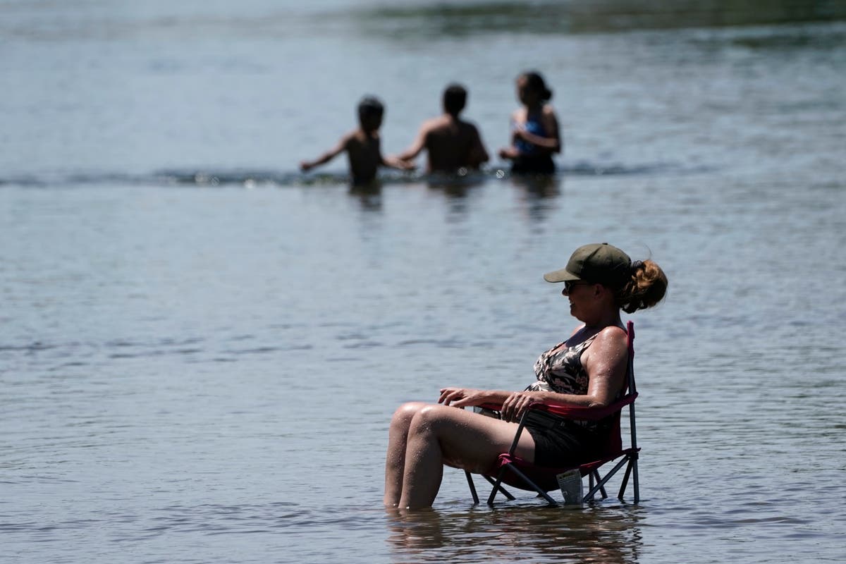 Phoenix hits record as scorching heat grips the Southwest