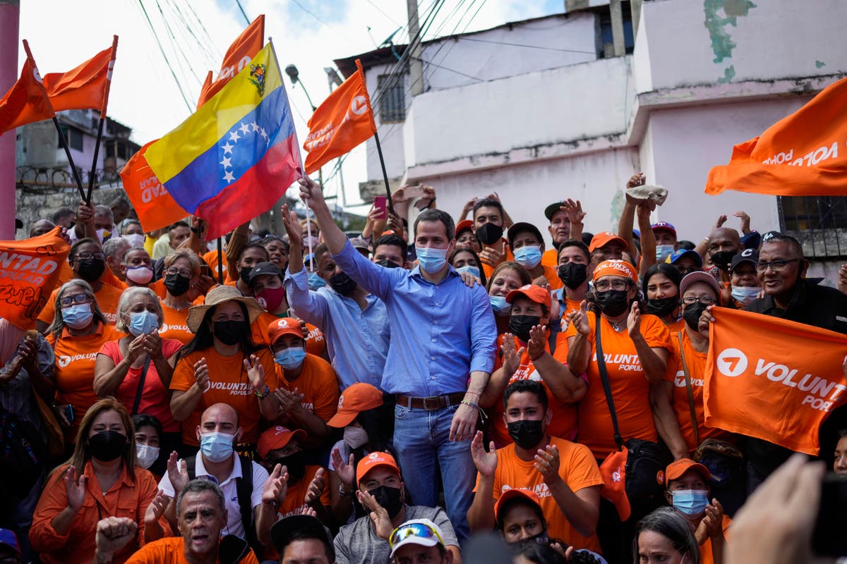 Líder opositor venezolano sufre agresión en su gira nacional