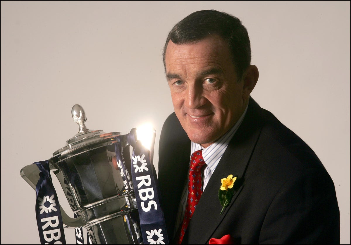 Wales and Lions great Phil Bennett dies aged 73