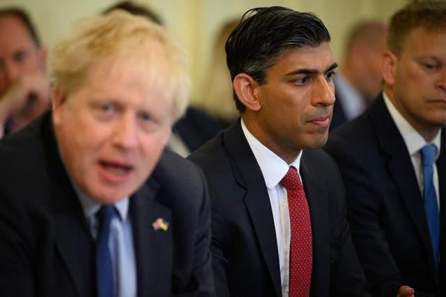 <p>Chancellor Rishi Sunak (centre) and PM Boris Johnson (left) </p>
