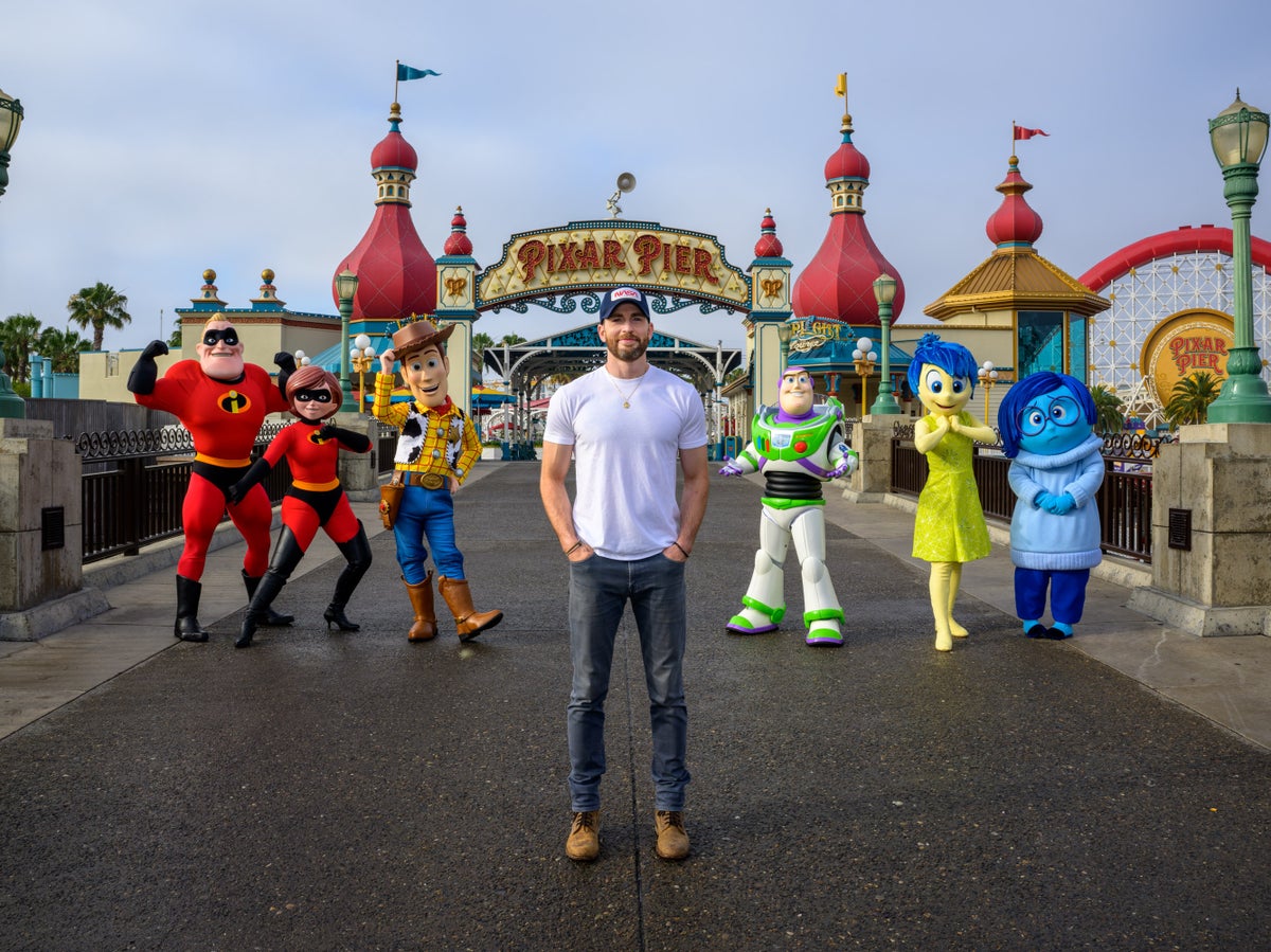 Chris Evans responds to awkward Disneyland photo