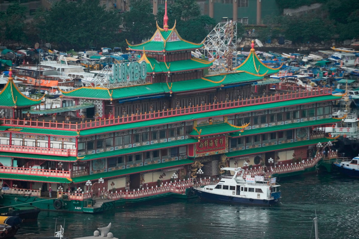 Hong Kong’s iconic Jumbo Floating Restaurant capsizes at sea