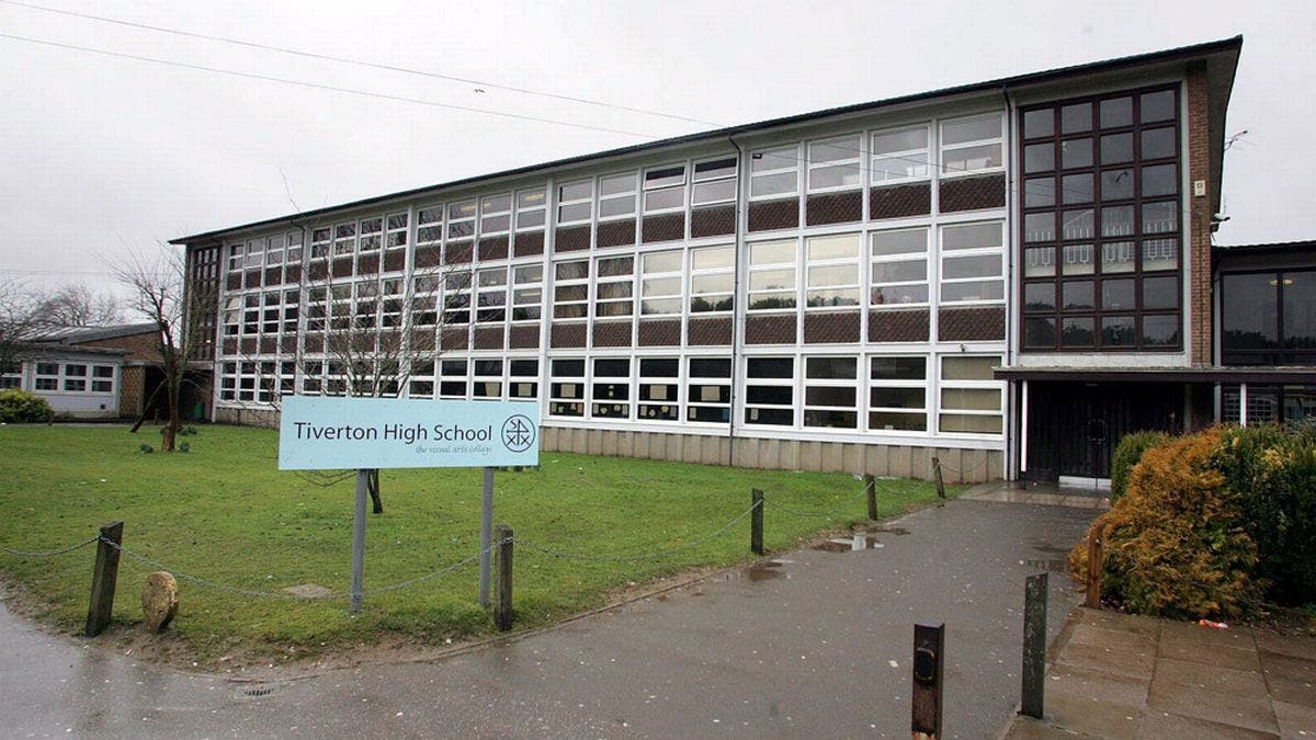 School bans girls from wearing skirts in move towards &lsquo;gender neutral&rsquo; uniform