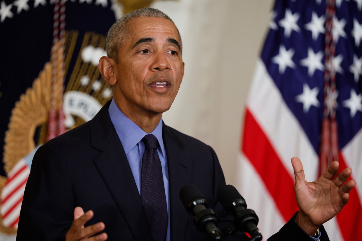 Barack Obama honours late mother on his 61st birthday with water garden named after her