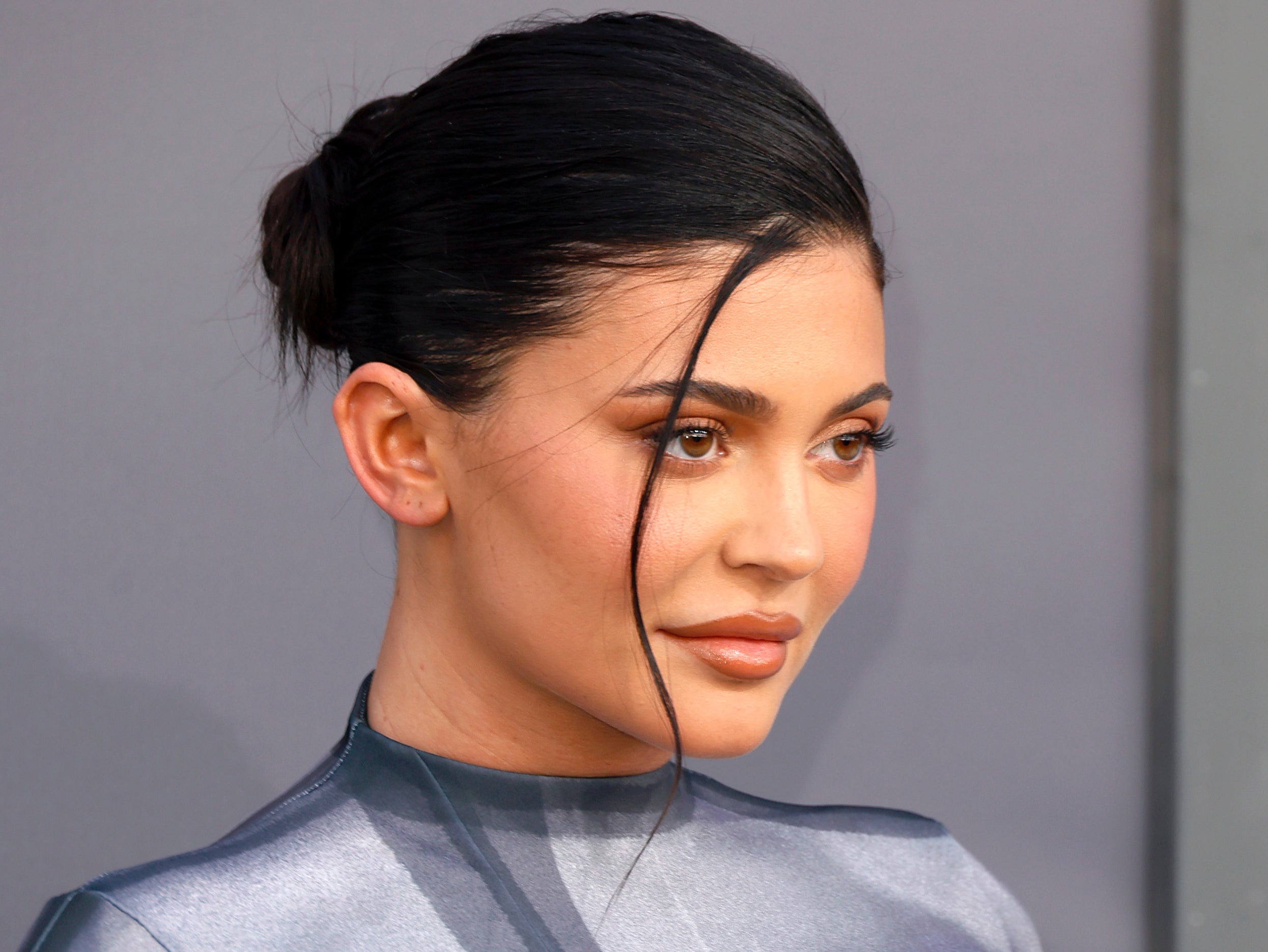 Kylie Jenner says she’s been dealing with ‘tons of pain’ throughout her ...