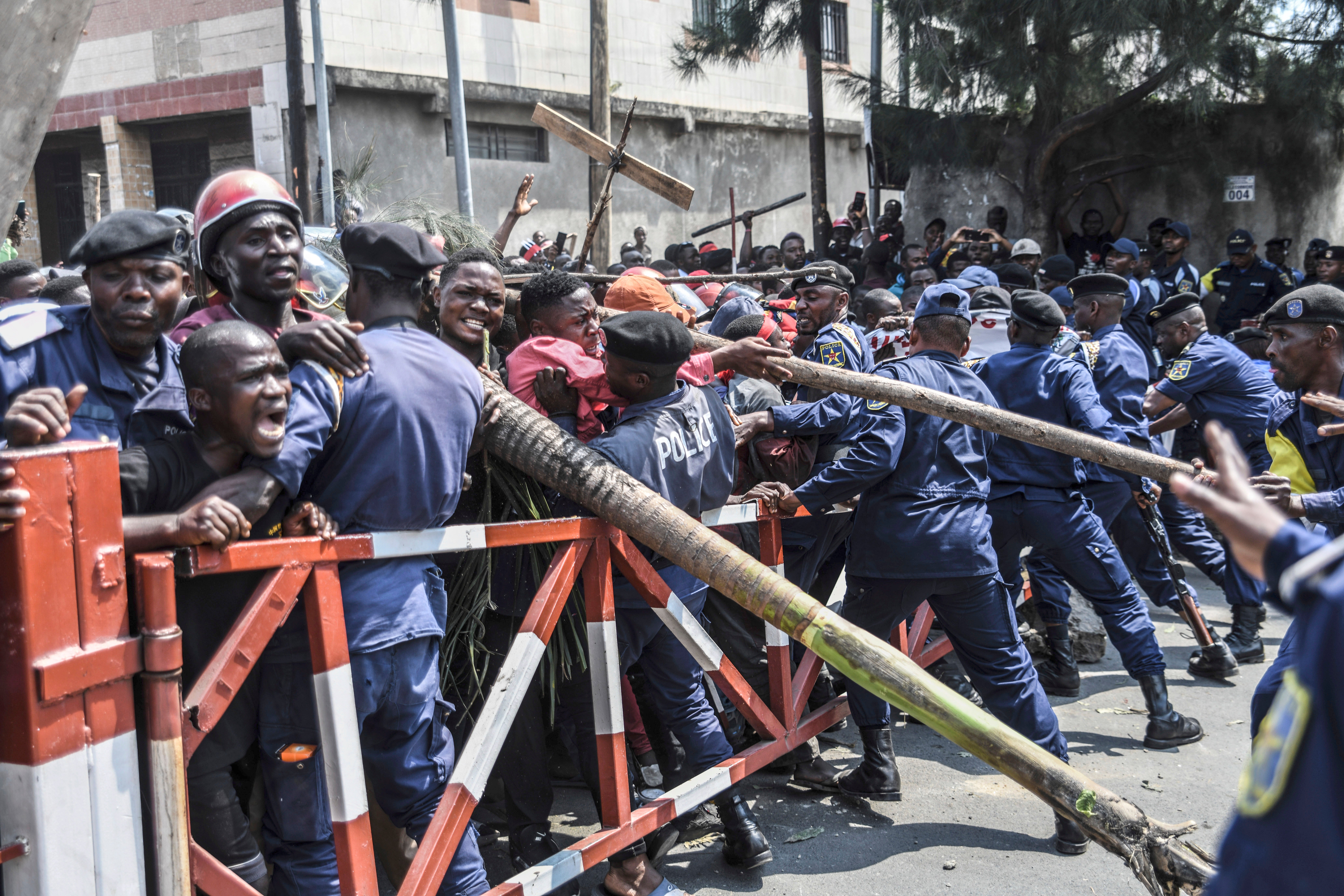 Congo Rebel Fighting