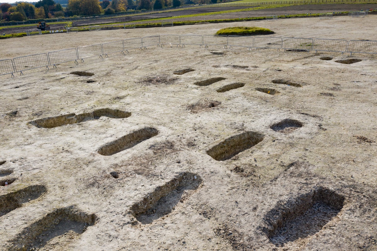 HS2 archaeologists find Anglo-Saxon burial ground containing nearly 140 graves