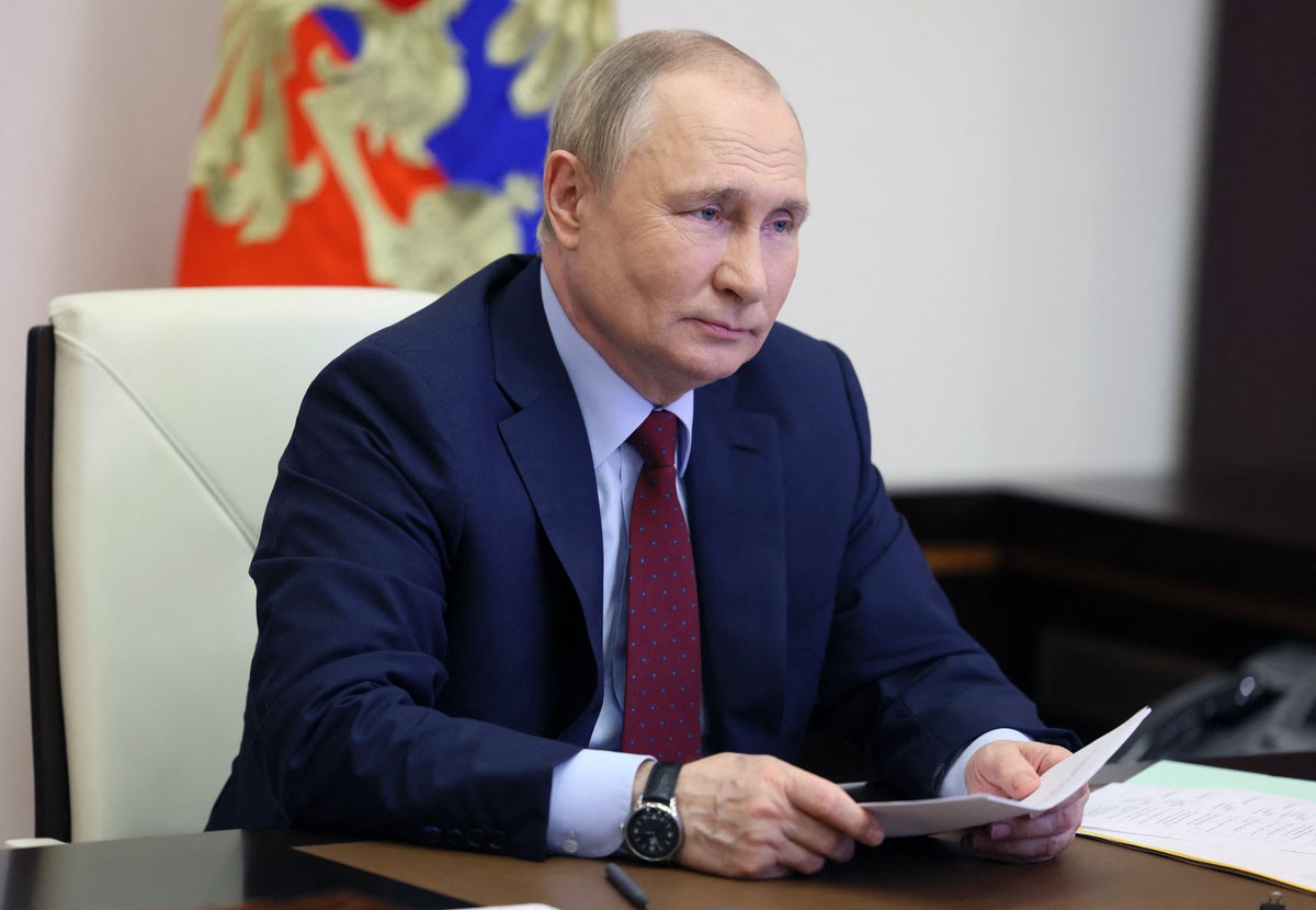 Putin, Batı'yı Rusya'yı ekonomik 'blitzkrieg'de 'aptal' yaptırımlarla ezmeye çalışmakla suçluyor