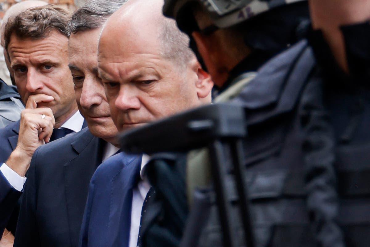 Macron condemns Russian &lsquo;barbarism&rsquo; as he travels to Ukraine with Scholz and Draghi