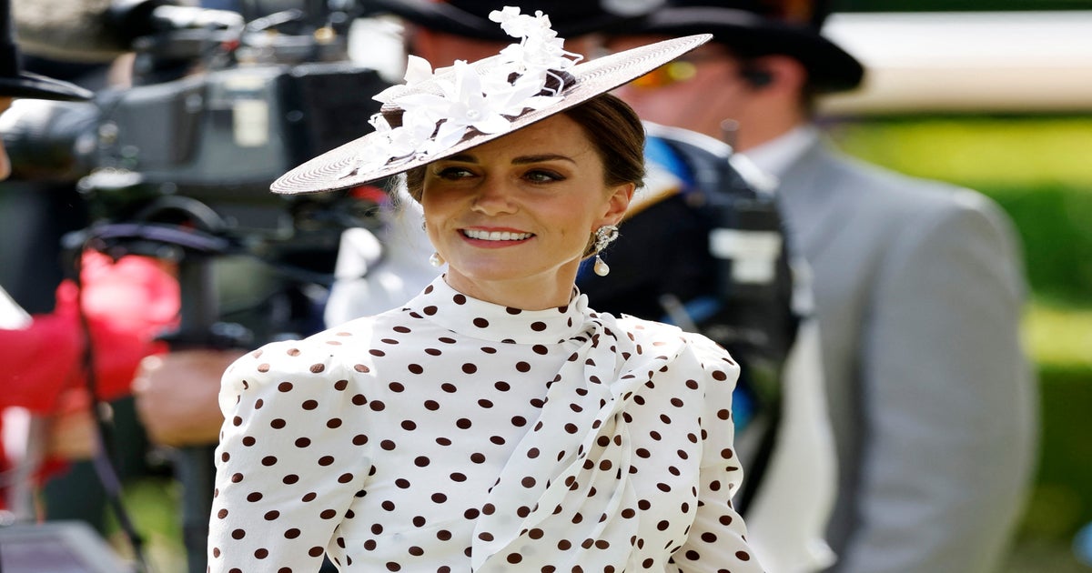 Kate Middleton's Polka Dot Dress Nods 'Pretty Woman' at Royal Ascot –  Footwear News