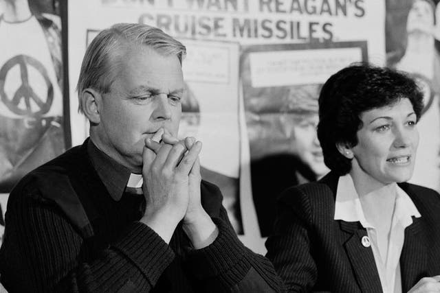 <p>Kent at a 1983 CND press conference with Joan Ruddock, chair of the pressure group </p>