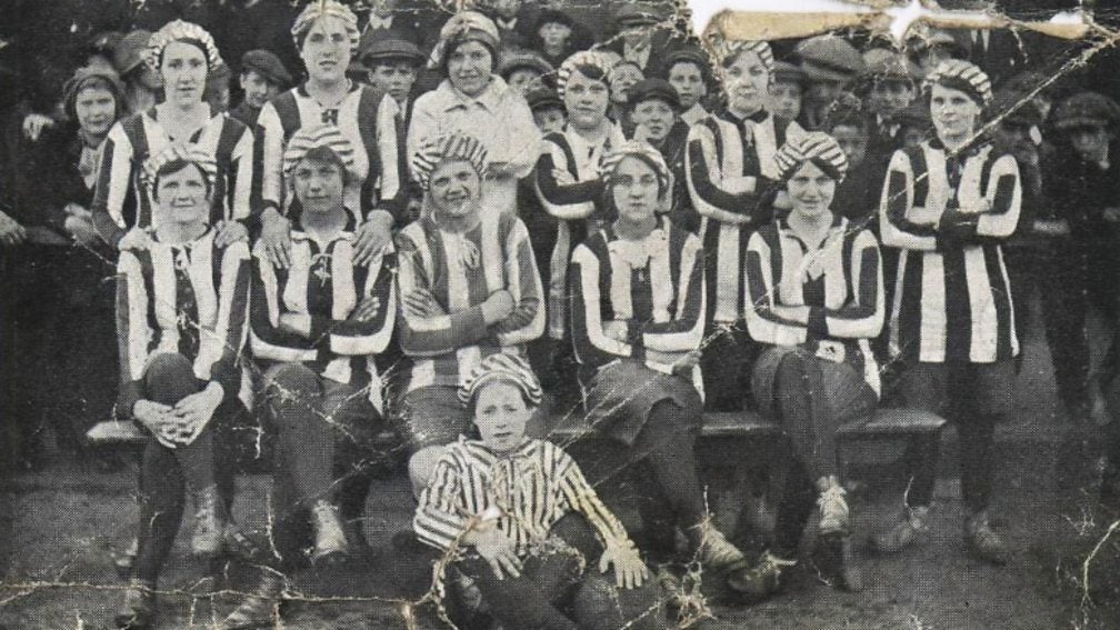 The Wallsend Slipway Team: four of their players represented England on Boxing Day 1917