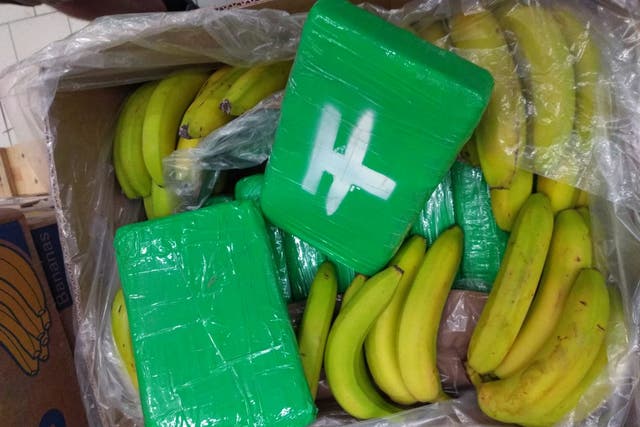 Encuentran cocaína en envíos de bananas a supermercados de Chequia