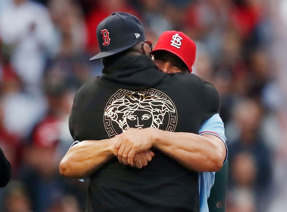 CARDENALES-MEDIAS ROJAS