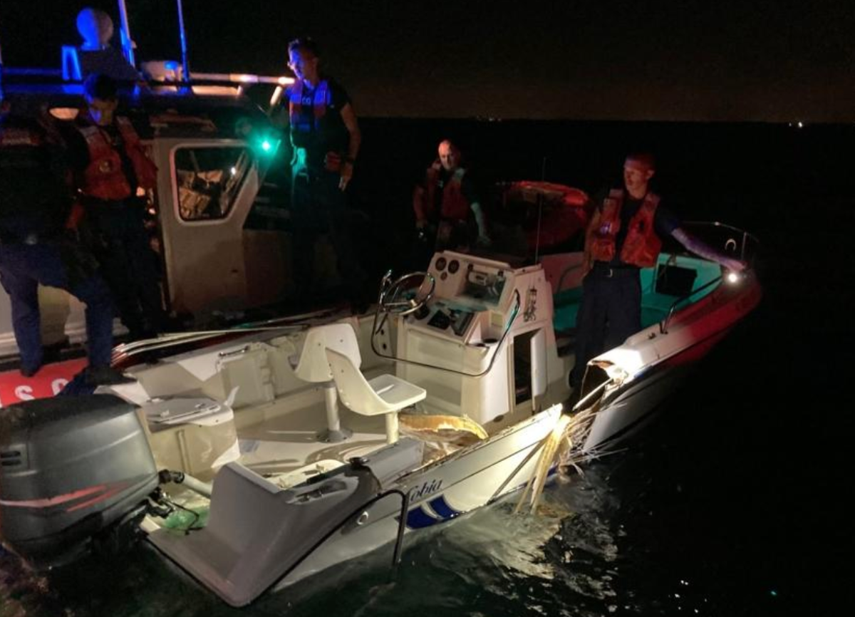 Florida'nın Biscayne Körfezi'nde teknenin çarpışması sonucu iki kişi öldü ve 10 kişi kurtarıldı.