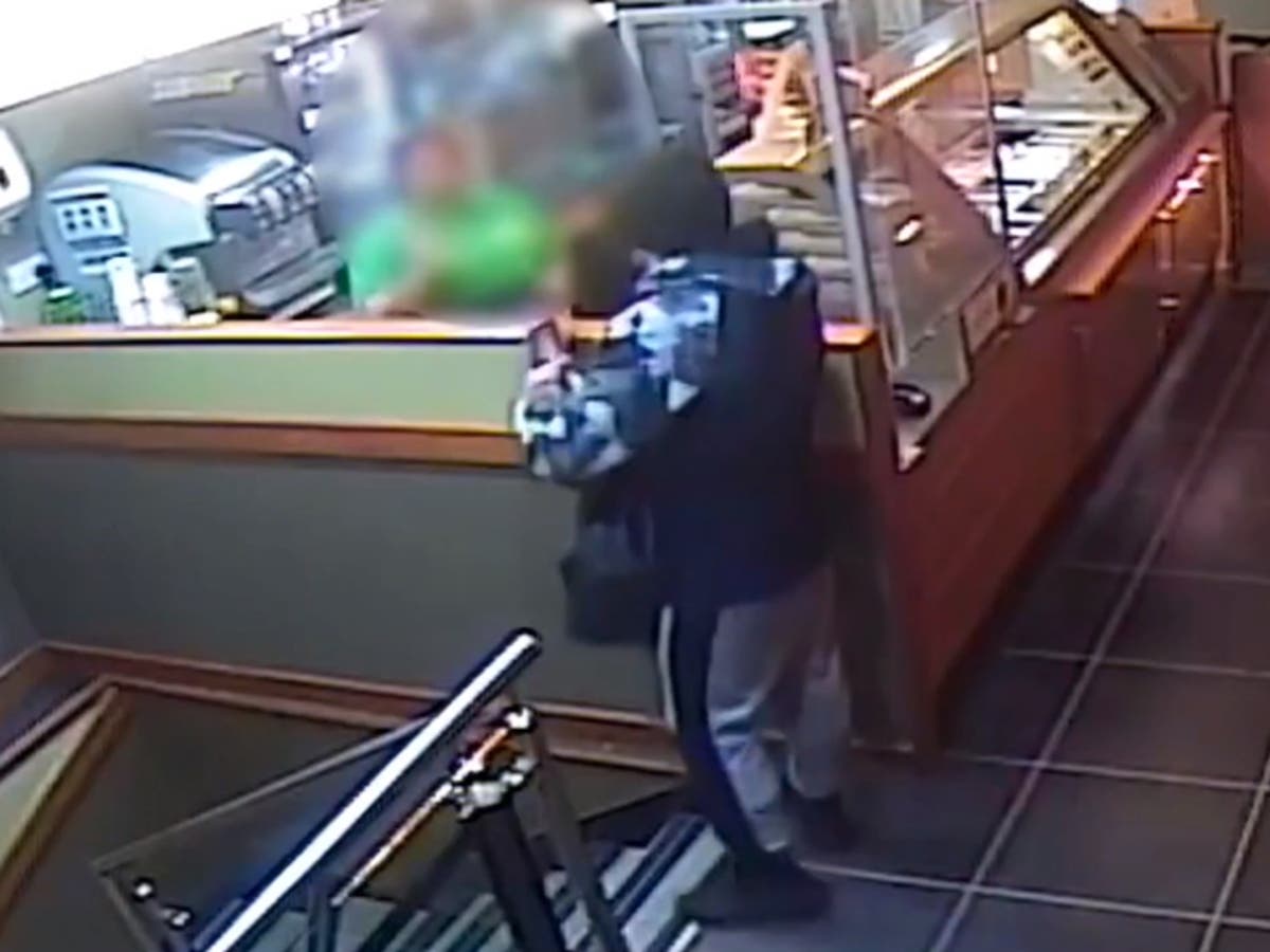 CCTV shows man wanted by police after robbery in Tower Hamlets