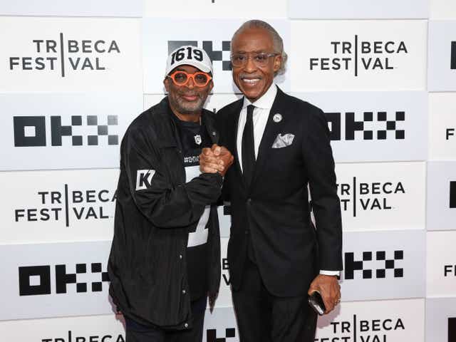 El director Spike Lee (izquierda) y el reverendo Al Sharpton (derecha) en el estreno de "Loudmouth" en el Festival de Tribeca 2022