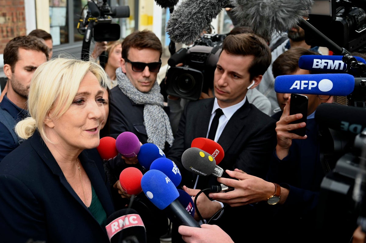 Le Pen: Fransız parlamentosunda büyük kazanımlar 'sismik bir olay'
