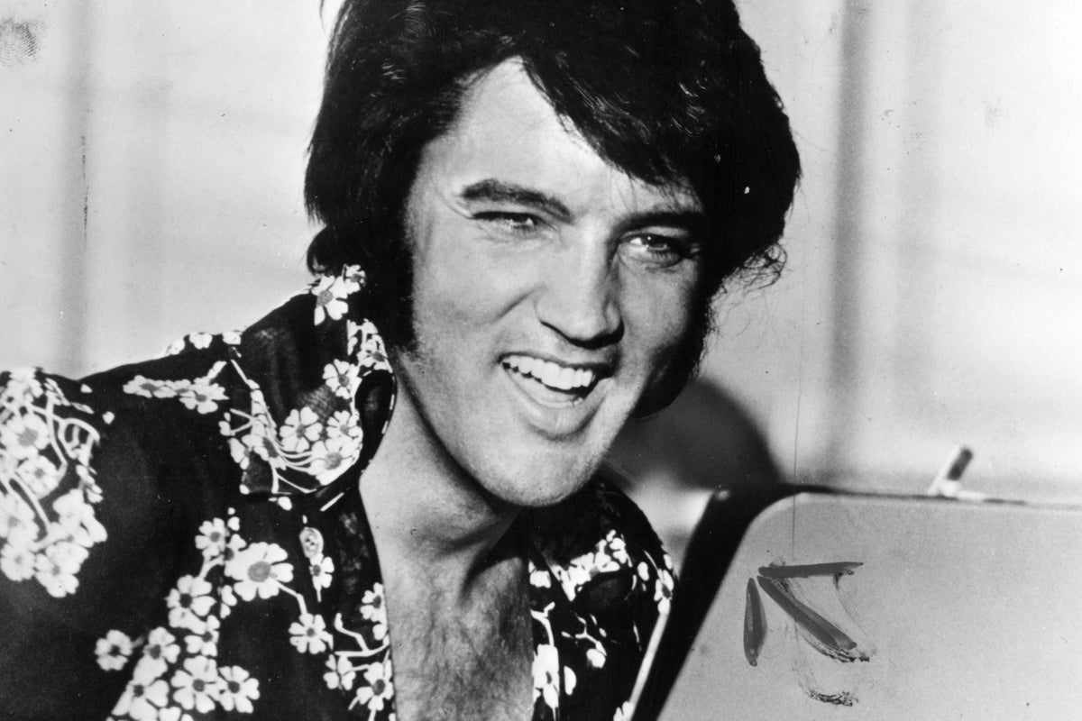 Elvis fans demand refunds as new show dubbed a ‘shambles’