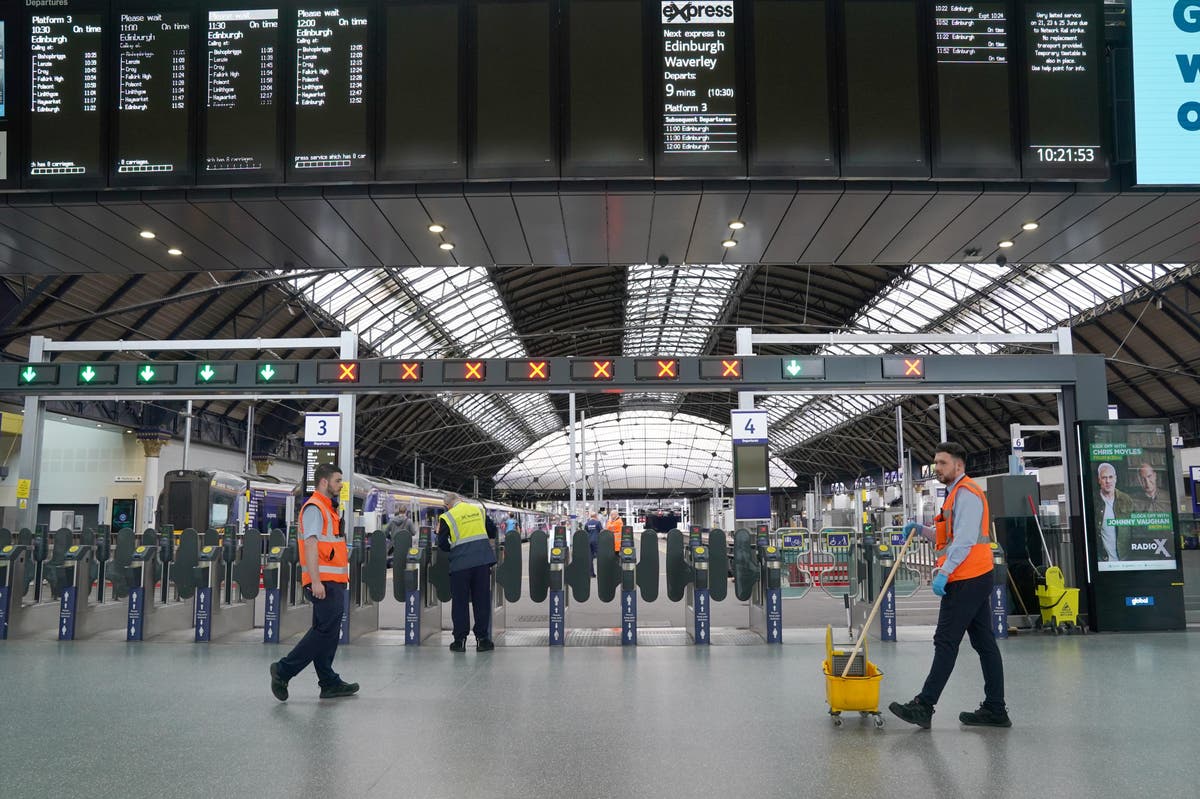 Grant Shapps must find ‘political willing’ to end rail dispute – Jenny Gilruth