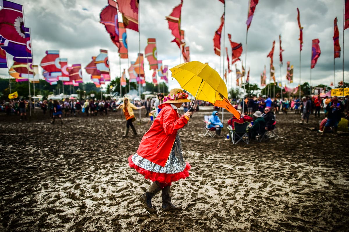 Glastonbury fans set to experience weather of &lsquo;two halves&rsquo;