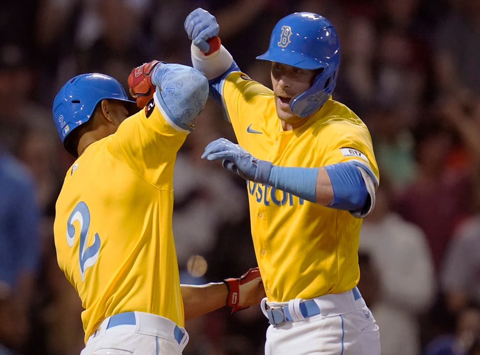 TIGRES-MEDIAS ROJAS
