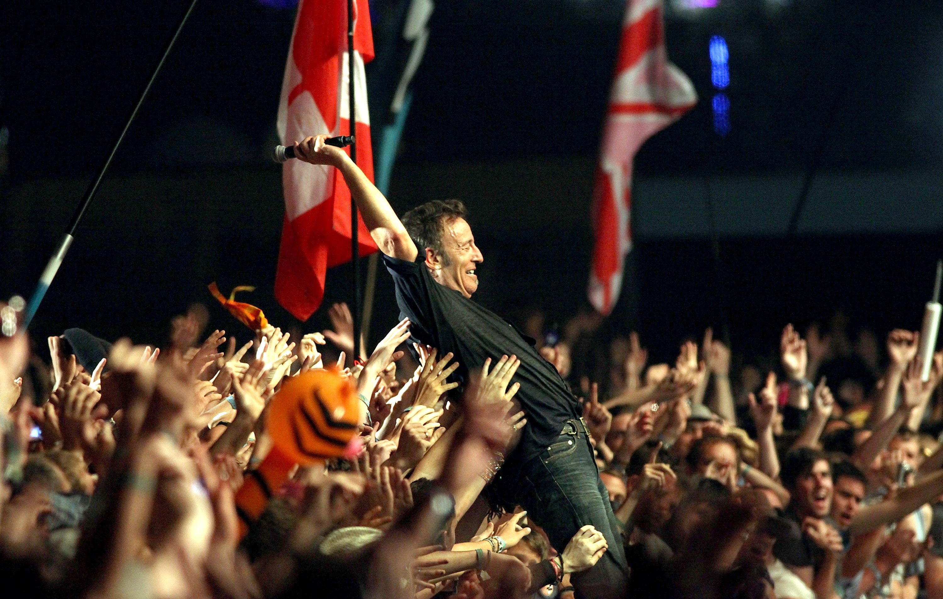Bruce Springsteen performs in 2009
