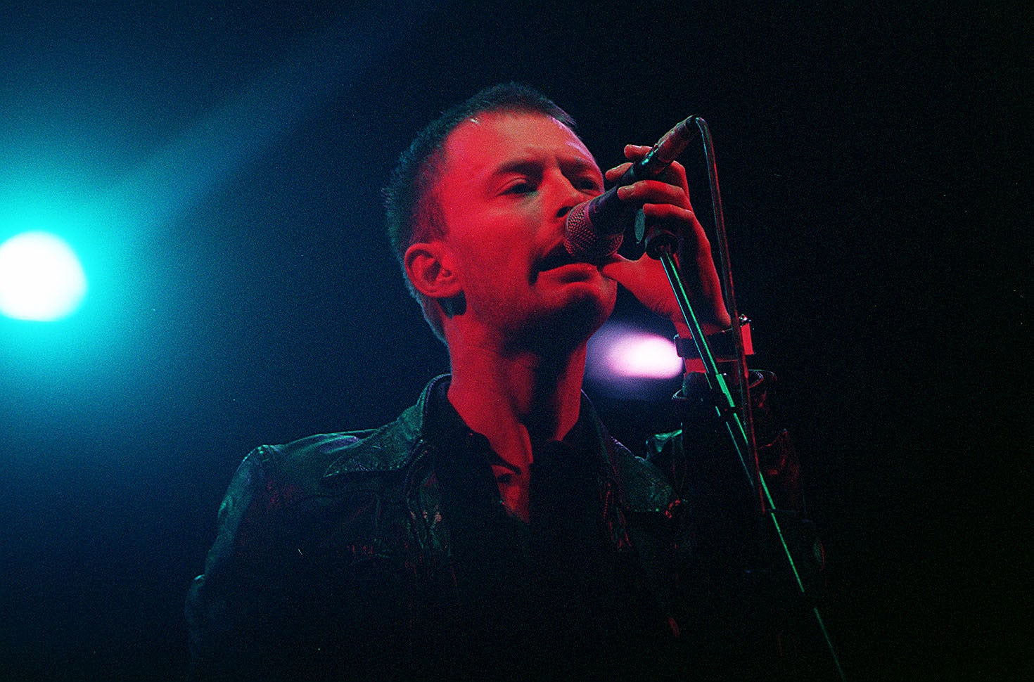 Radiohead’s Thom Yorke performing in 1997