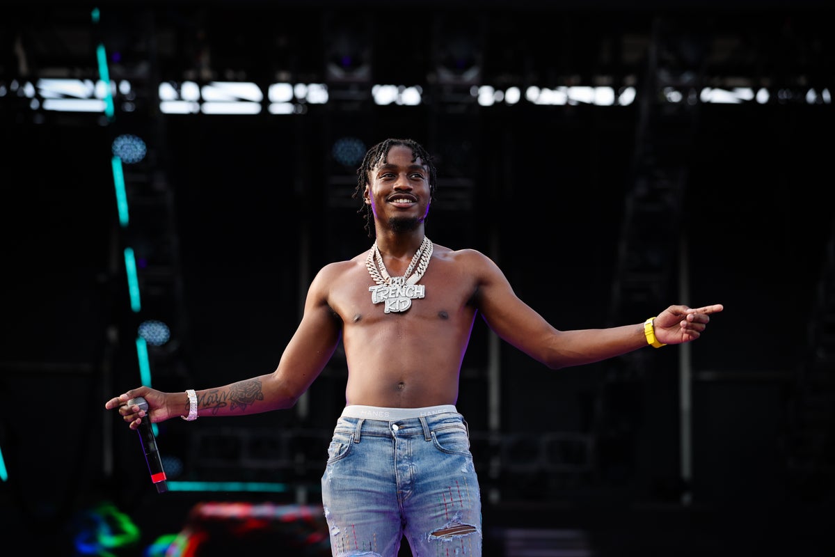 Lil Tjay: Rapçi New Jersey'de vurulduktan sonra acil ameliyata alındı