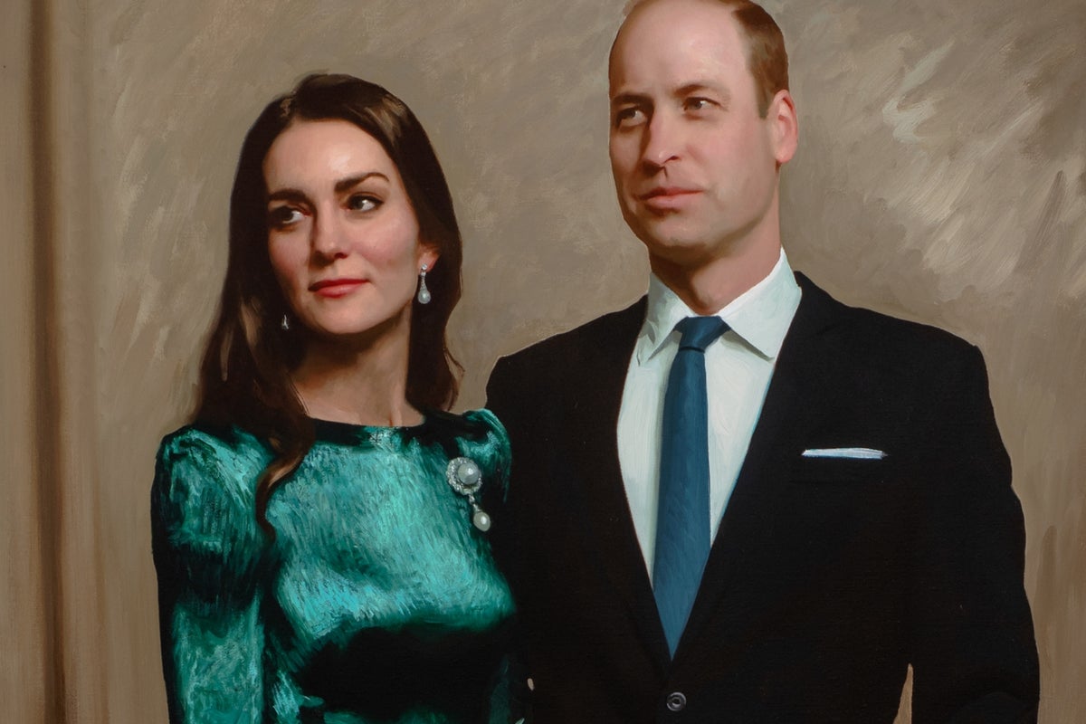 First portrait of Prince William and Kate together unveiled as ‘gift’ to ...