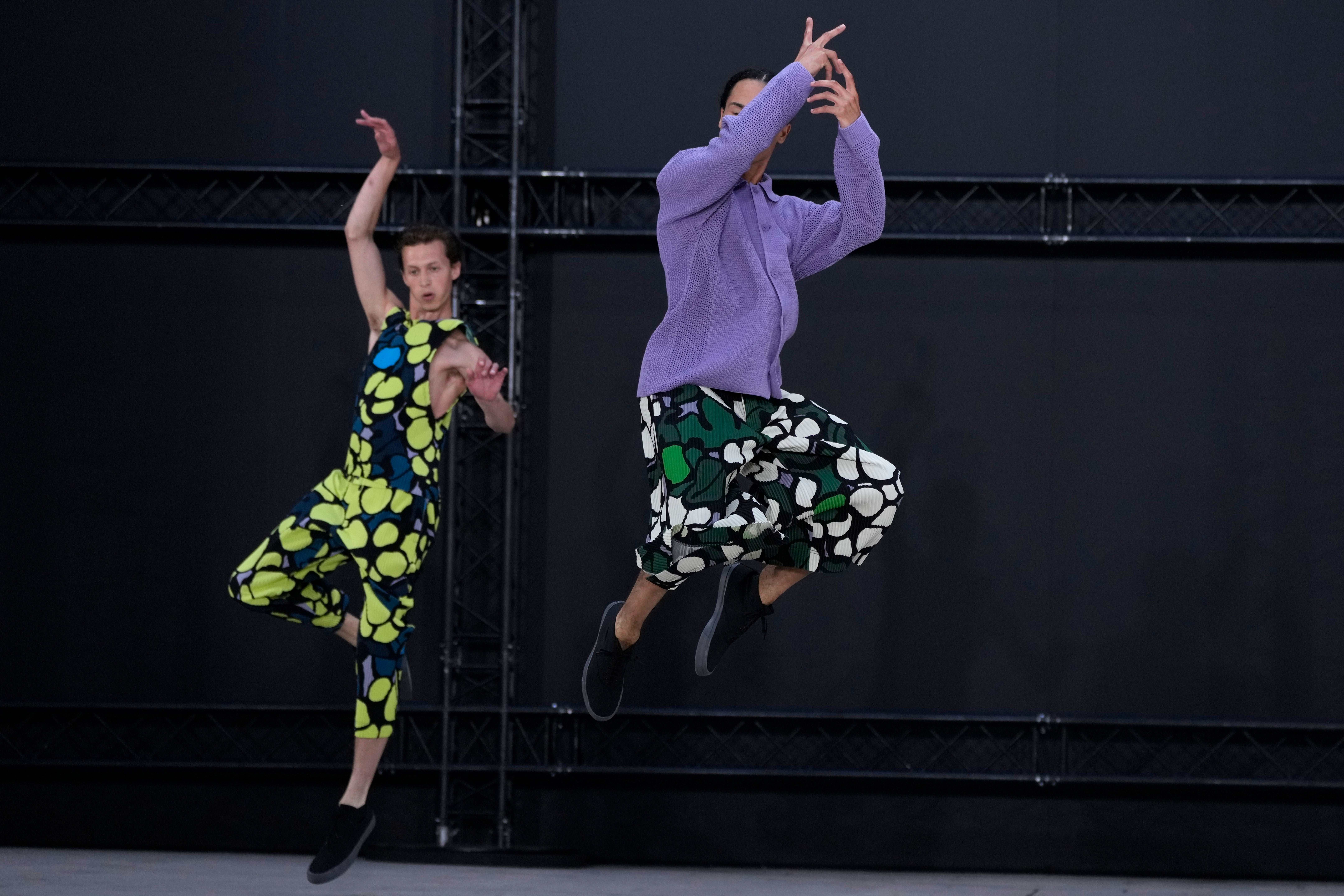 Paris Fashion Week blurs line between runway and performance | The