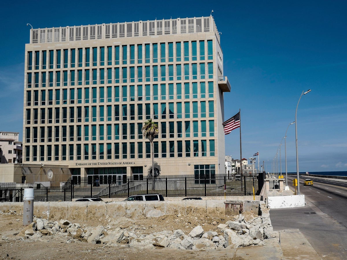 Bazı ABD'li diplomatlar ve istihbarat görevlileri, 'Havana sendromuna' maruz kaldıktan sonra altı haneli ödeme alacaklar