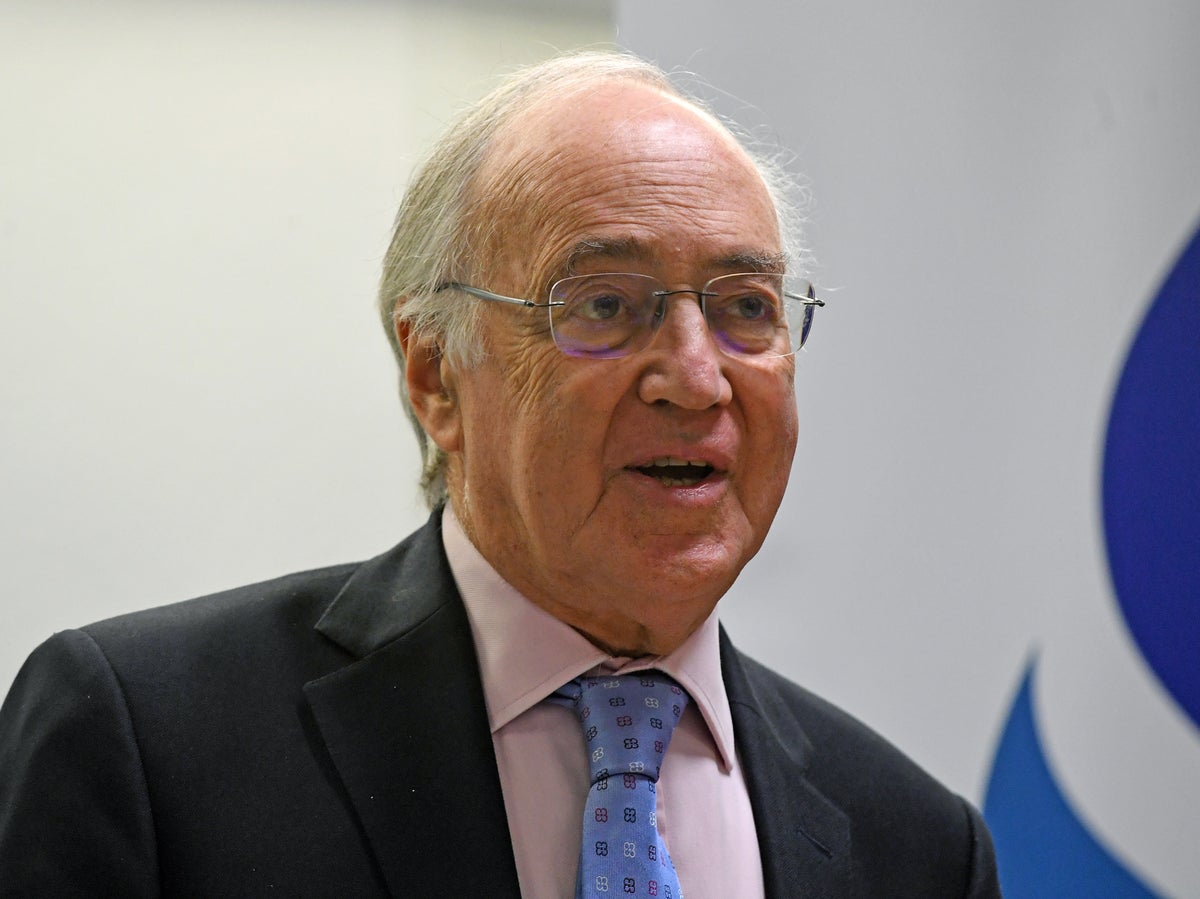 Boris Johnson must go, says ex-Tory leader Michael Howard as he urges cabinet to act