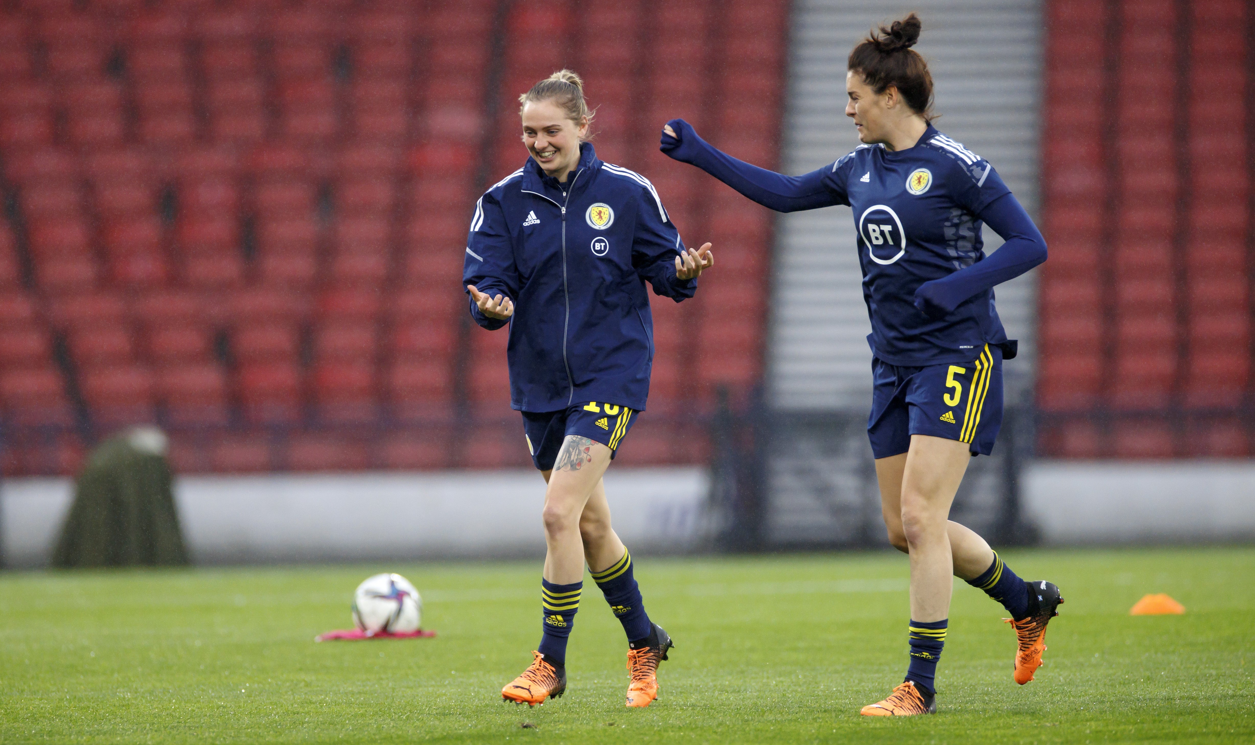 Scotland’s Lucy Graham and Jen Beattie (right) (Steve Welsh/PA)