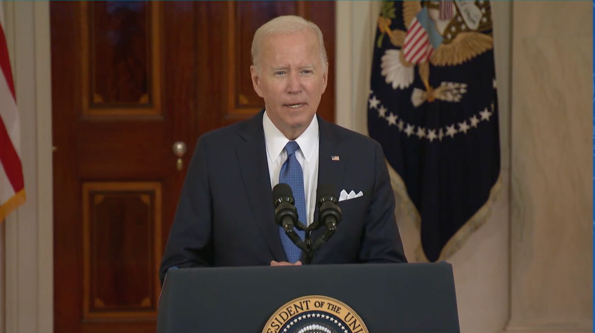 Biden condemns ‘sad day’ as Roe v Wade overturned by ‘extreme’ Supreme Court