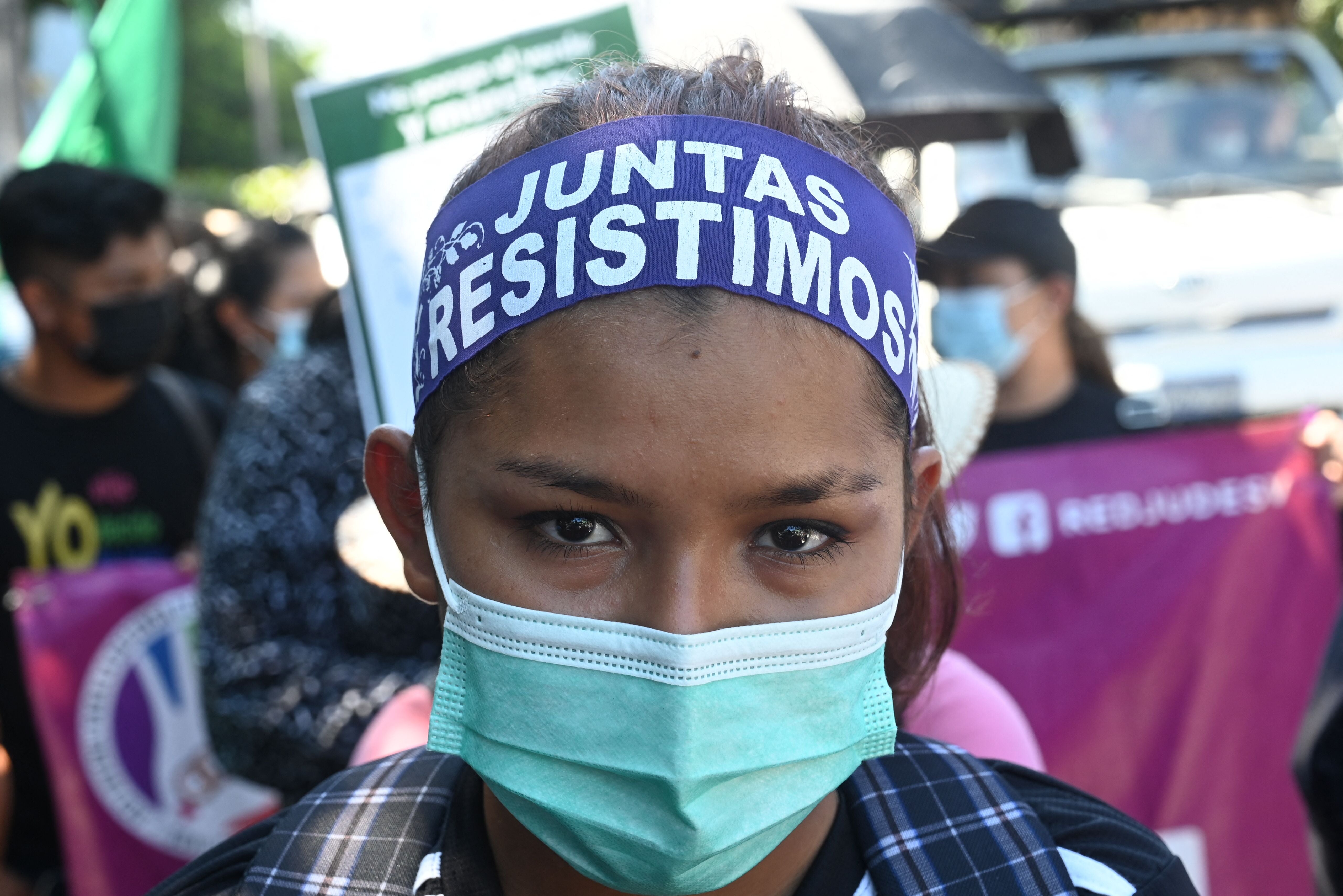 Campaigners in El Salvador have demanded decriminalisation of abortion - completely illegal since 1998