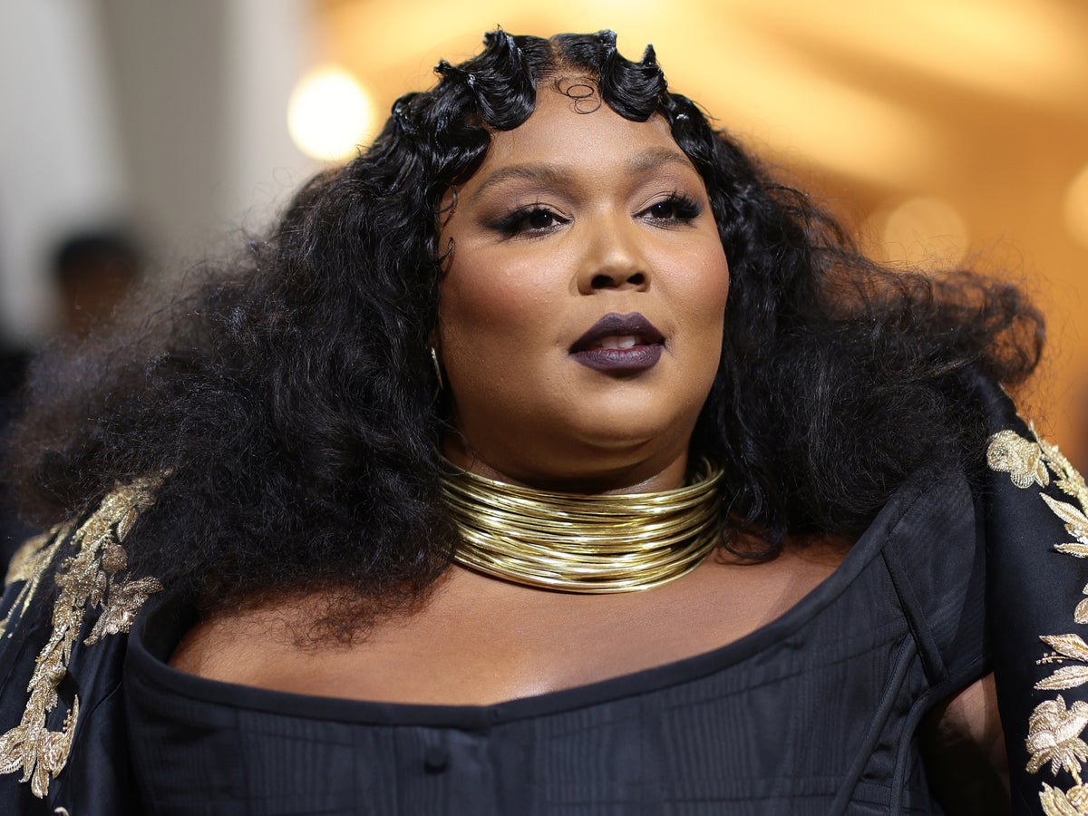 Lizzo doesn't want to be the 'token big girl' in fashion